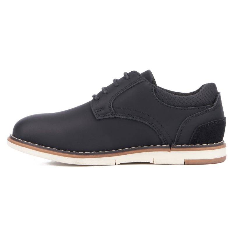 Boy's Daniel Oxford